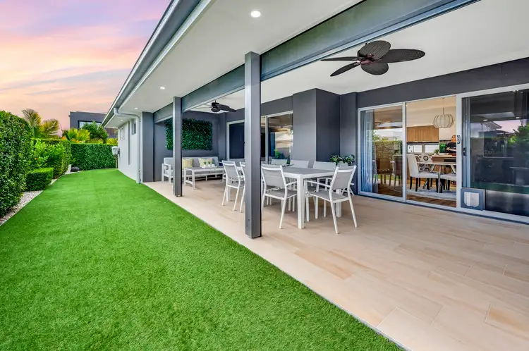36 North View Street, Hope Island QLD 4212