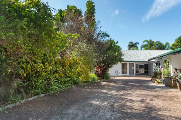 2/27 Armstrong Street, Hermit Park QLD 4812
