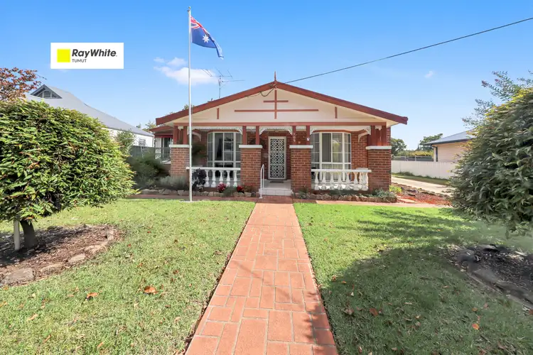 105 Fitzroy Street, Tumut NSW 2720
