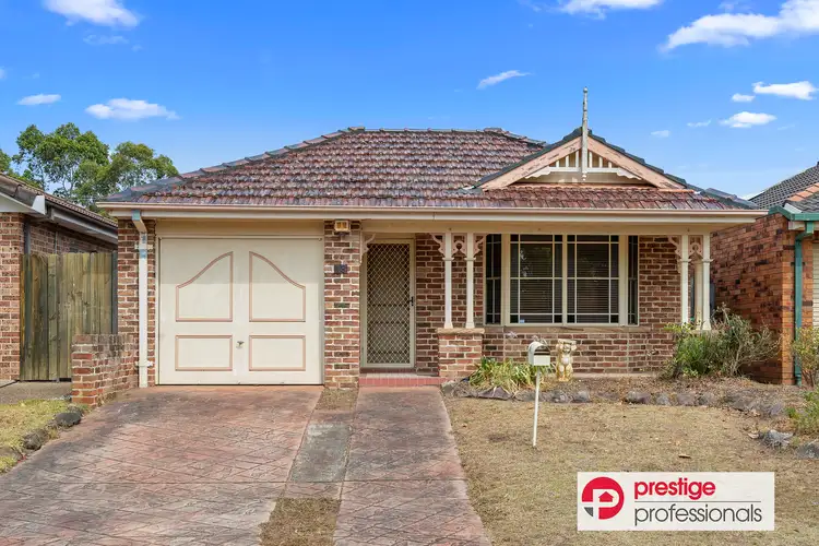 13 Booree Court, Wattle Grove NSW 2173