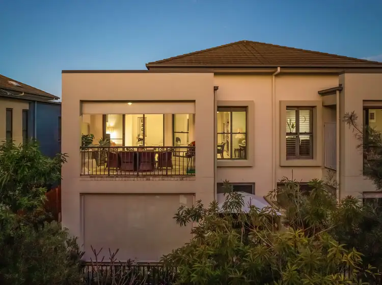 1088/1 The Cove Crescent, Carrara QLD 4211