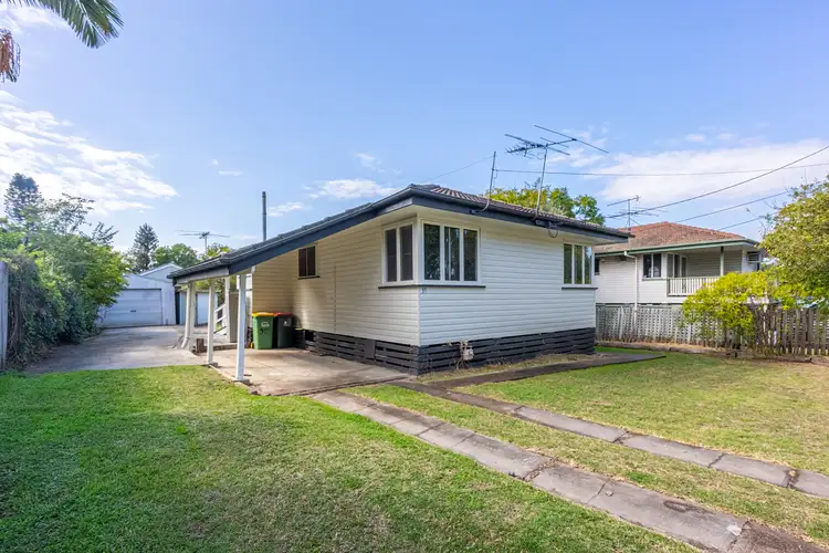 35 Chalk Street, Leichhardt QLD 4305