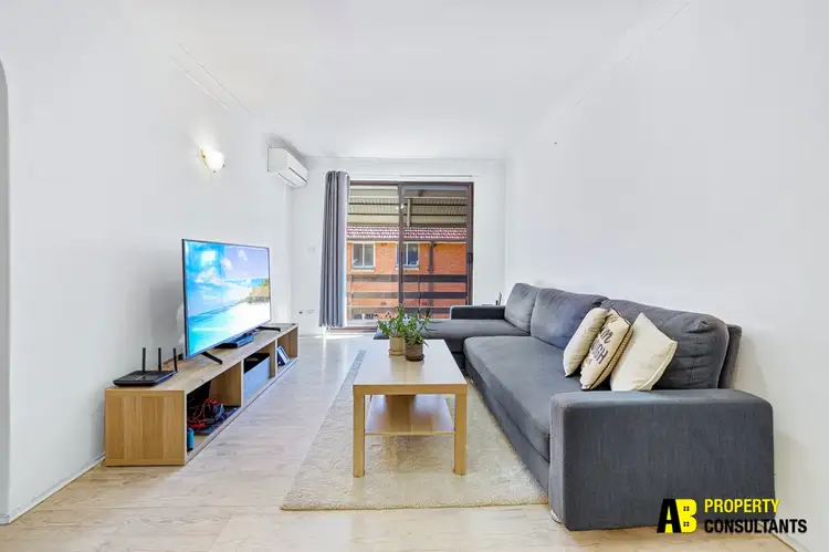 8/11 Brisbane Street, Harris Park NSW 2150