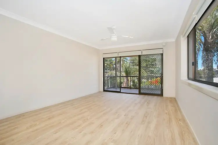5/23 Armrick Ave, Broadbeach QLD 4218