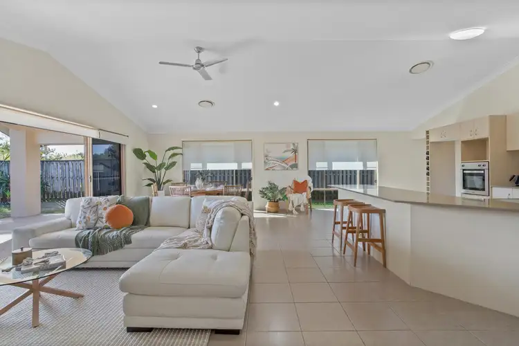 22 Whitehaven Drive, Blacks Beach QLD 4740