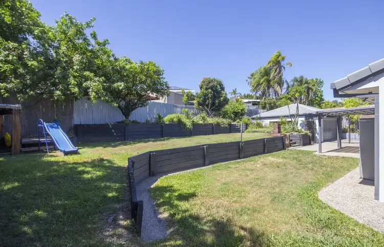 4 Garvie Place, Highland Park QLD 4211