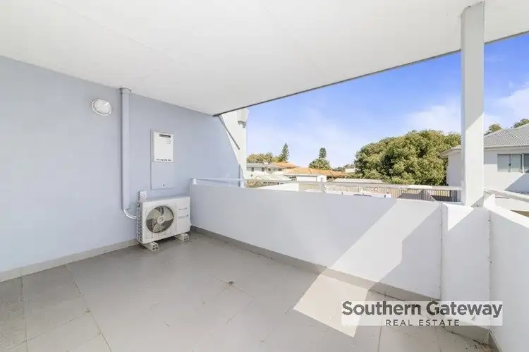 16/38 Lake Street, Rockingham WA 6168