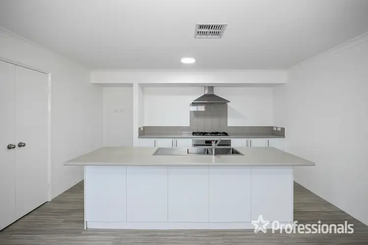 Fifth view of Homely house listing, 35 Chambered Way, Jindalee WA 6036