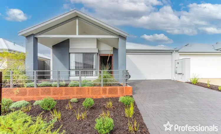 9 Langer Crescent, Champion Lakes WA 6111