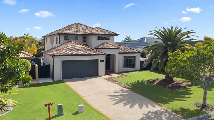 25 Calmwater Crescent, Helensvale QLD 4212