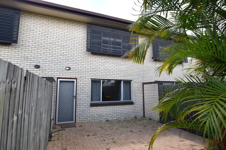 2/17 Fletcher Street, West Gladstone QLD 4680