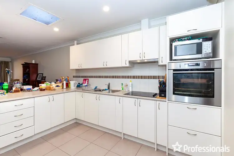 17/2 Glastonbury Road, Armadale WA 6112