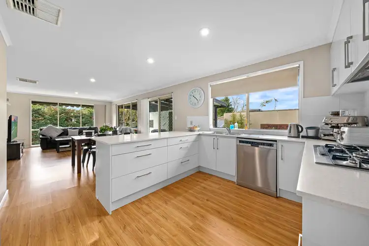 Second view of Homely house listing, 5 Caledonia Court, Berwick VIC 3806