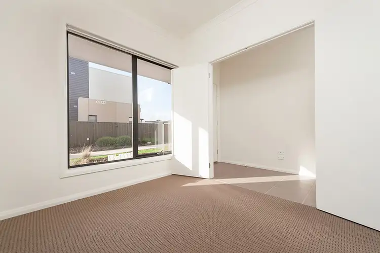 Second view of Homely townhouse listing, 21 / 1-27 Punt Street, Craigieburn VIC 3064