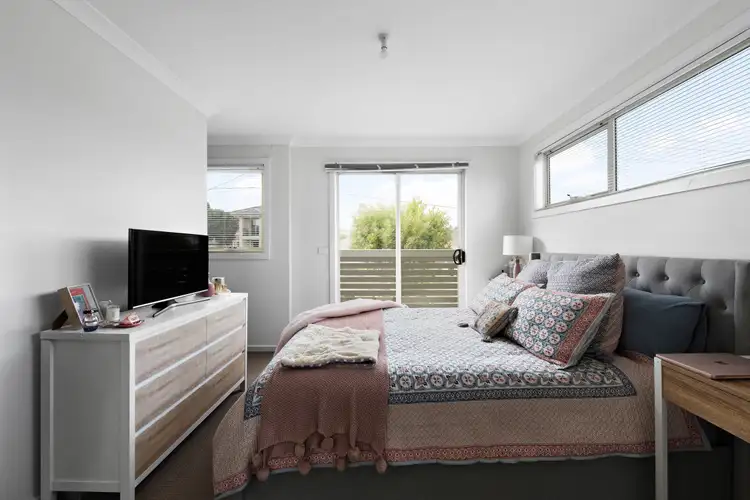 Sixth view of Homely townhouse listing, 1/23 Nerissa Grove, Oak Park VIC 3046