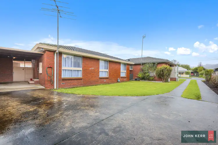 2/2 Evans Street, Trafalgar VIC 3824