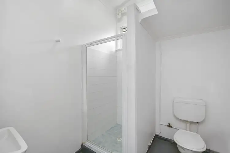 Fifth view of Homely unit listing, 1/4 Vernon Street, Clontarf QLD 4019