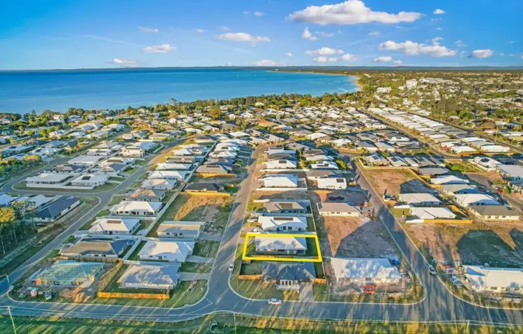 20 Quarterdeck Avenue, Pialba QLD 4655