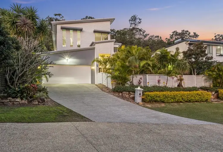 19 Sangster Crescent, Pacific Pines QLD 4211