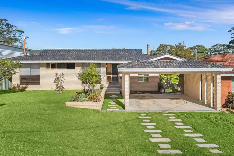 8 Newcastle Street, Springfield NSW 2250