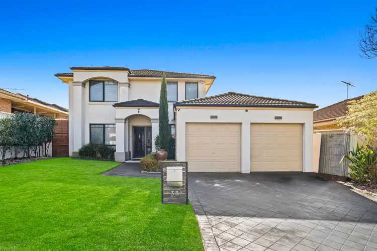 38 Carmichael Drive, West Hoxton NSW 2171