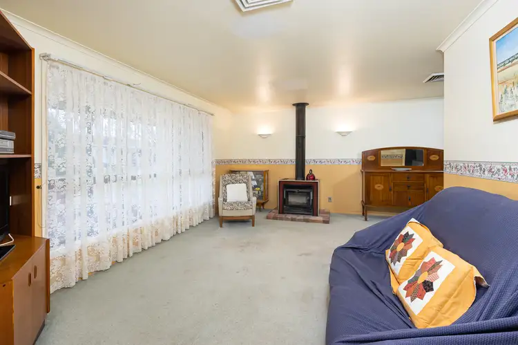 Fourth view of Homely house listing, 2 Wellingham Place, Temora NSW 2666