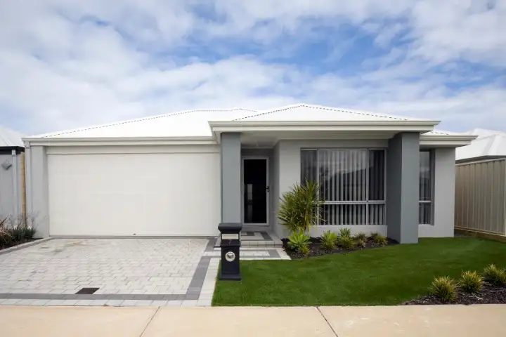 7 Narloo Way, Golden Bay WA 6174
