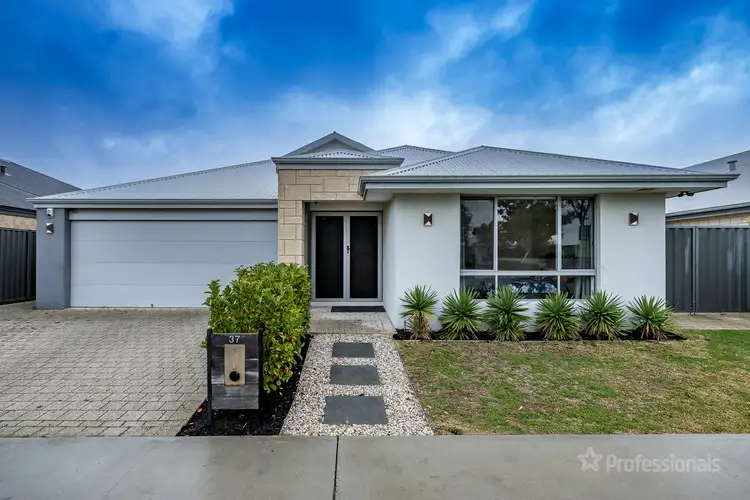 37 Revolution Avenue, Eglinton WA 6034