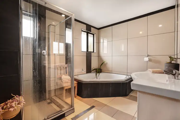 Fifth view of Homely house listing, 331 Northcliffe Drive, Berkeley NSW 2506