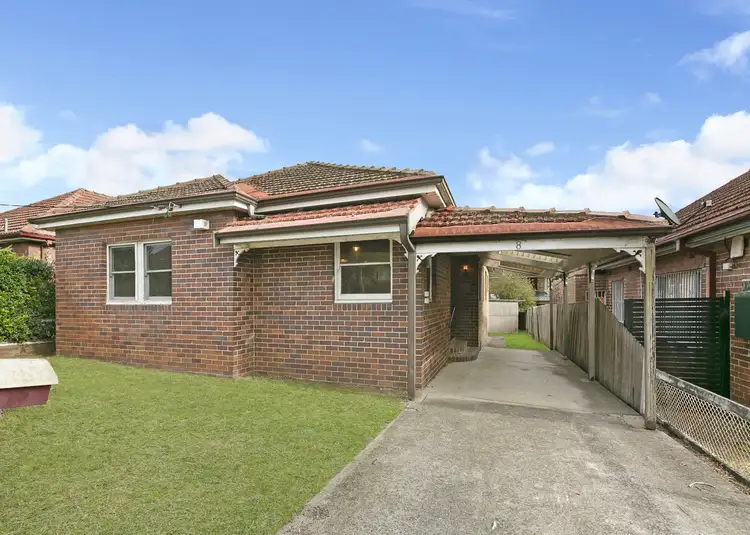8 Warren Parade, Punchbowl NSW 2196