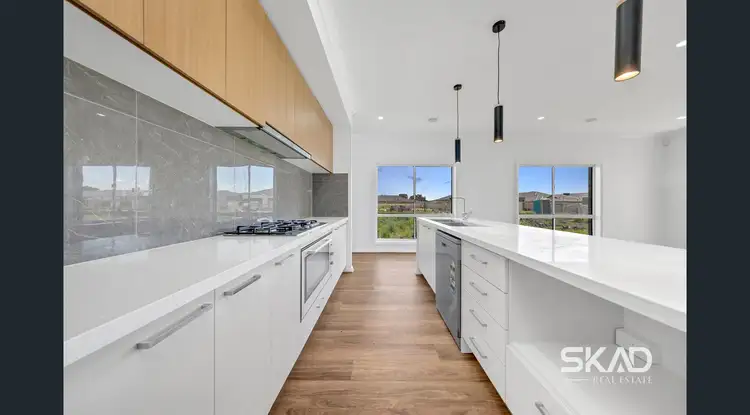 13 Caseys Way, Donnybrook VIC 3064