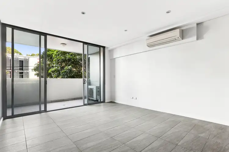 27 Wyndham
