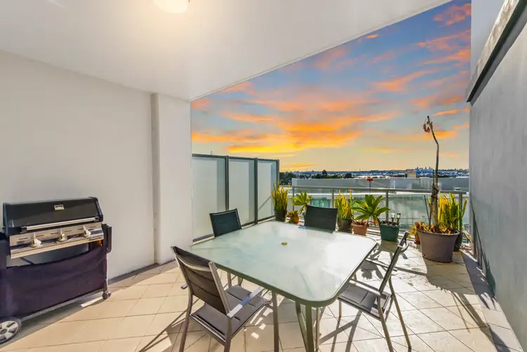 710/1 Como Crescent, Southport QLD 4215