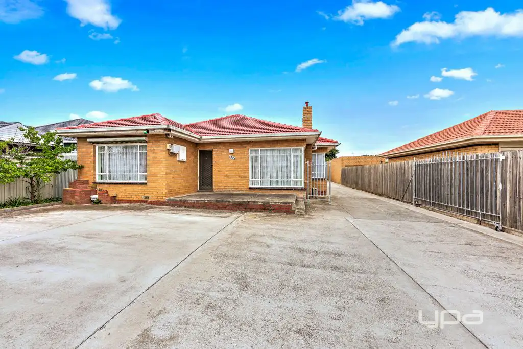 Main view of Homely unit listing, 1/492 Main Road West, St Albans VIC 3021