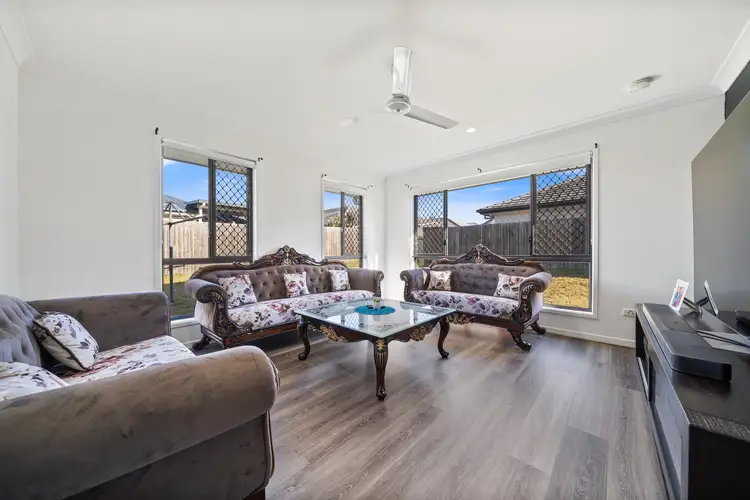 10 Trailblazer Drive, Flagstone QLD 4280