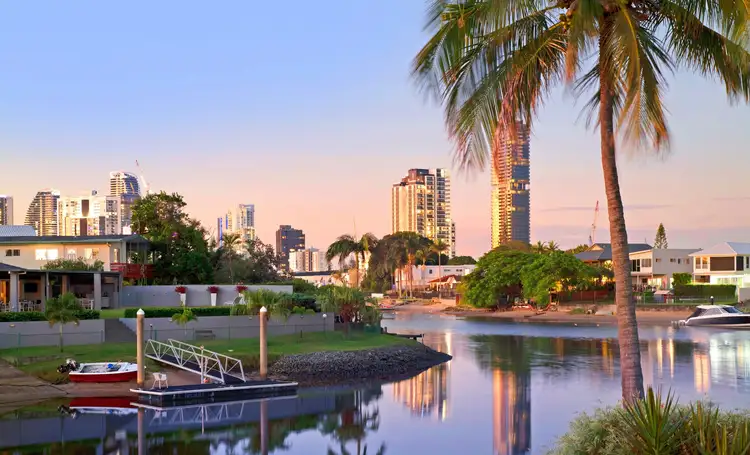 32 Gretel Drive, Mermaid Waters QLD 4218