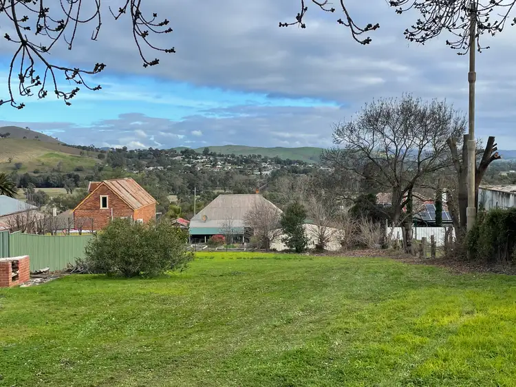 46 Punch Street, Gundagai NSW 2722