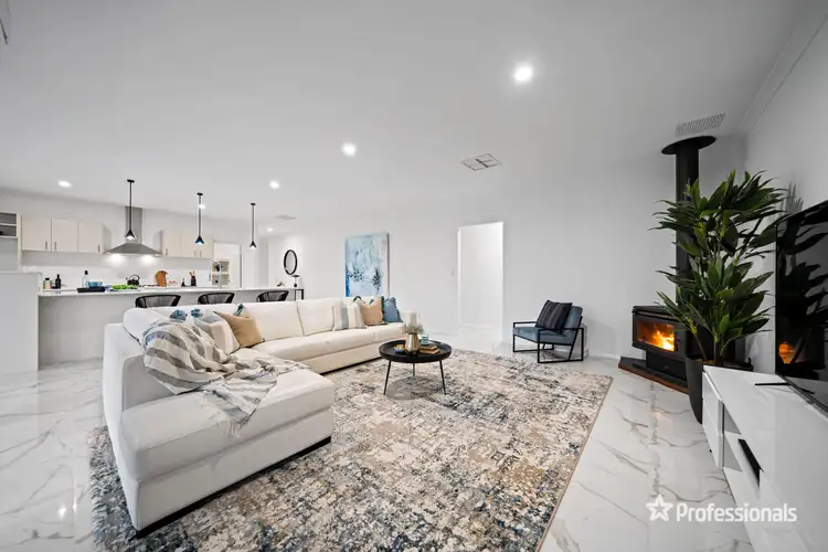 6 Tolj Loop, Aveley WA 6069