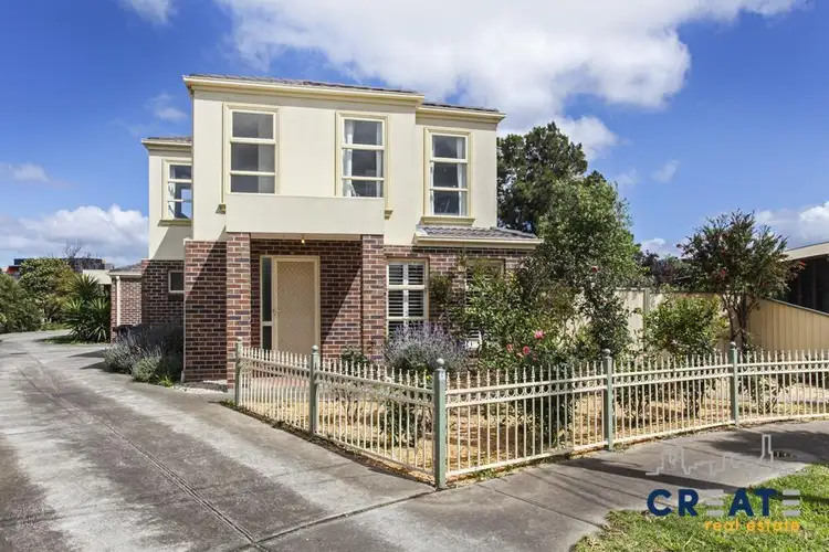 1/11 Kinnane Crescent, Sunshine VIC 3020