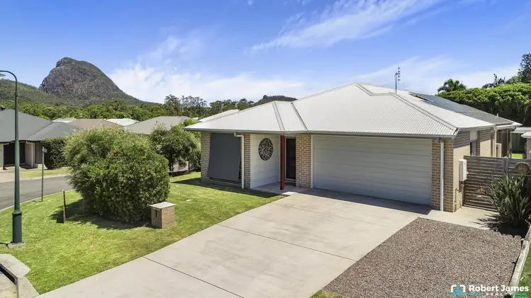 1 Rowley Close, Glass House Mountains QLD 4518