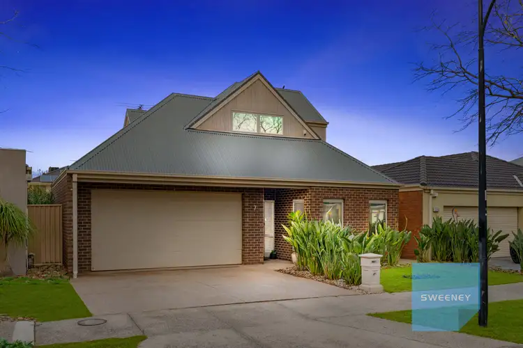 7 Wattlepark Street, Caroline Springs VIC 3023