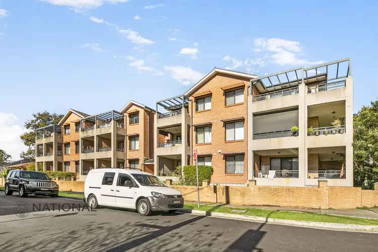21/10-12 Wingello St, Guildford NSW 2161