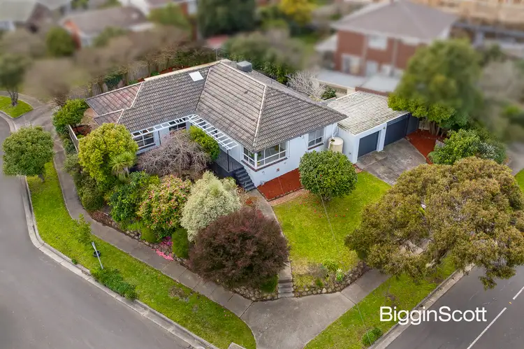 Second view of Homely house listing, 31 Outlook Road, Mount Waverley VIC 3149