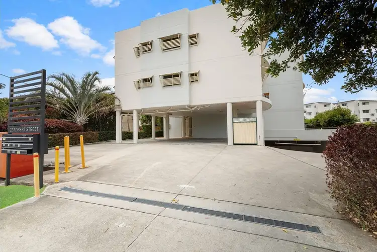 8/22 Robert Street, Clontarf QLD 4019