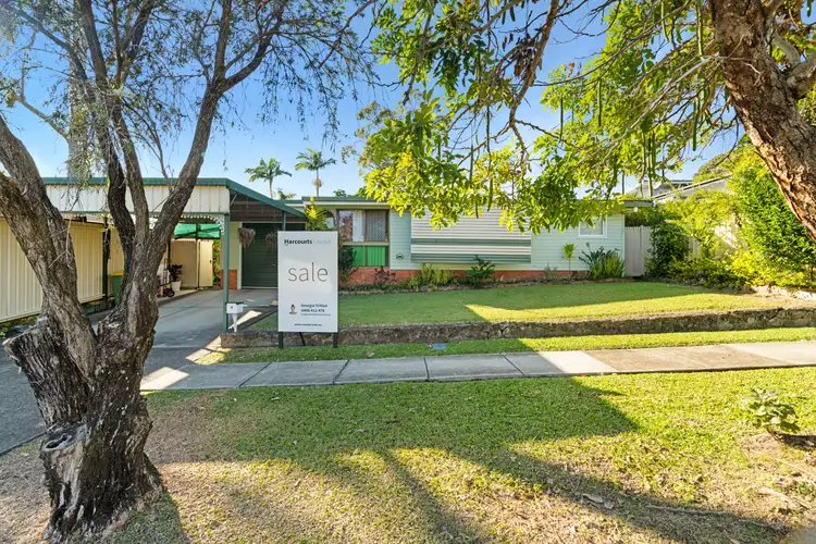 4 Larwon Terrace, Southport QLD 4215