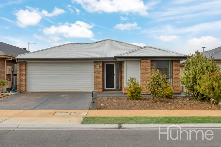 27 Kerrie Avenue