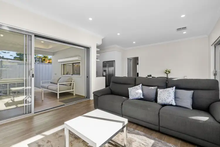 1 Stileman Heights, Kardinya WA 6163