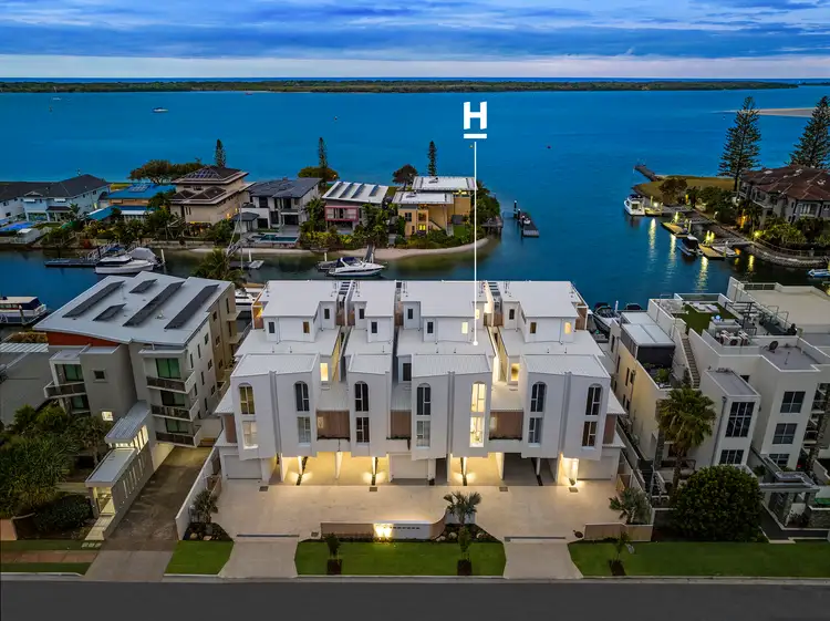 5/1-3 Canal Avenue, Runaway Bay QLD 4216
