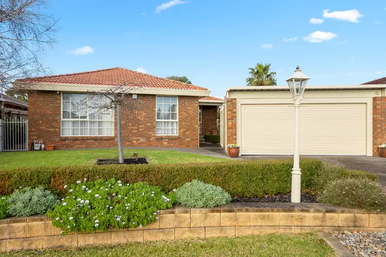5 Lillee Close, Wantirna South VIC 3152