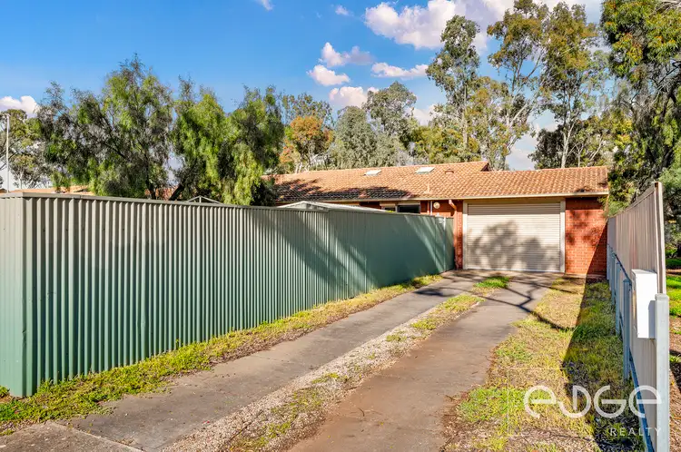8 Woodcock Crescent, Para Hills West SA 5096